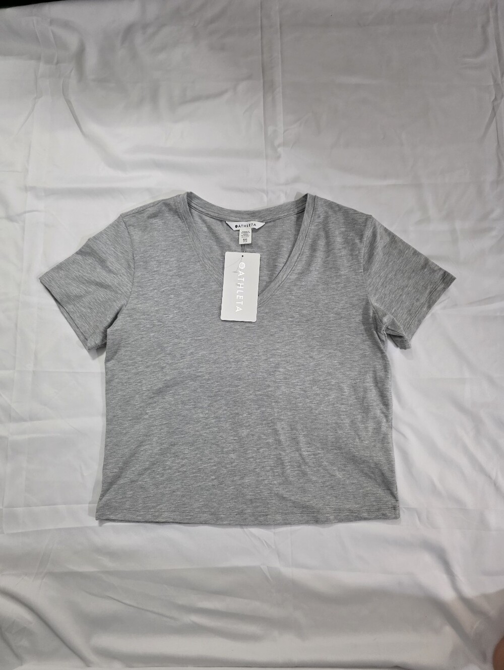 NWT Athleta Essential V-Neck Short Sleeve Tee